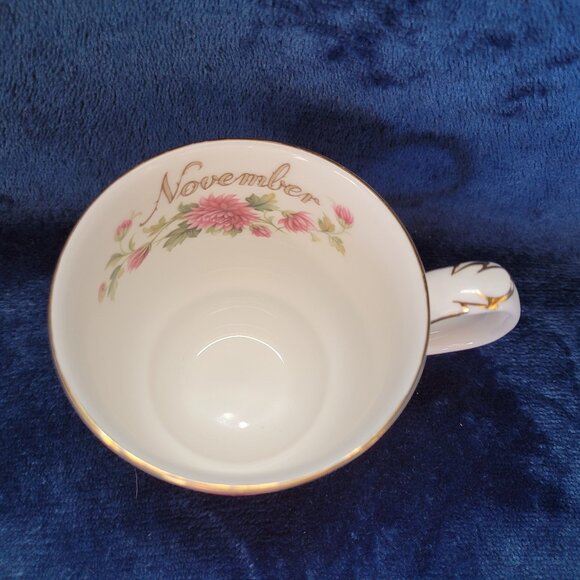 Royal Albert Flower of the Month Cup - Picture 2 of 4